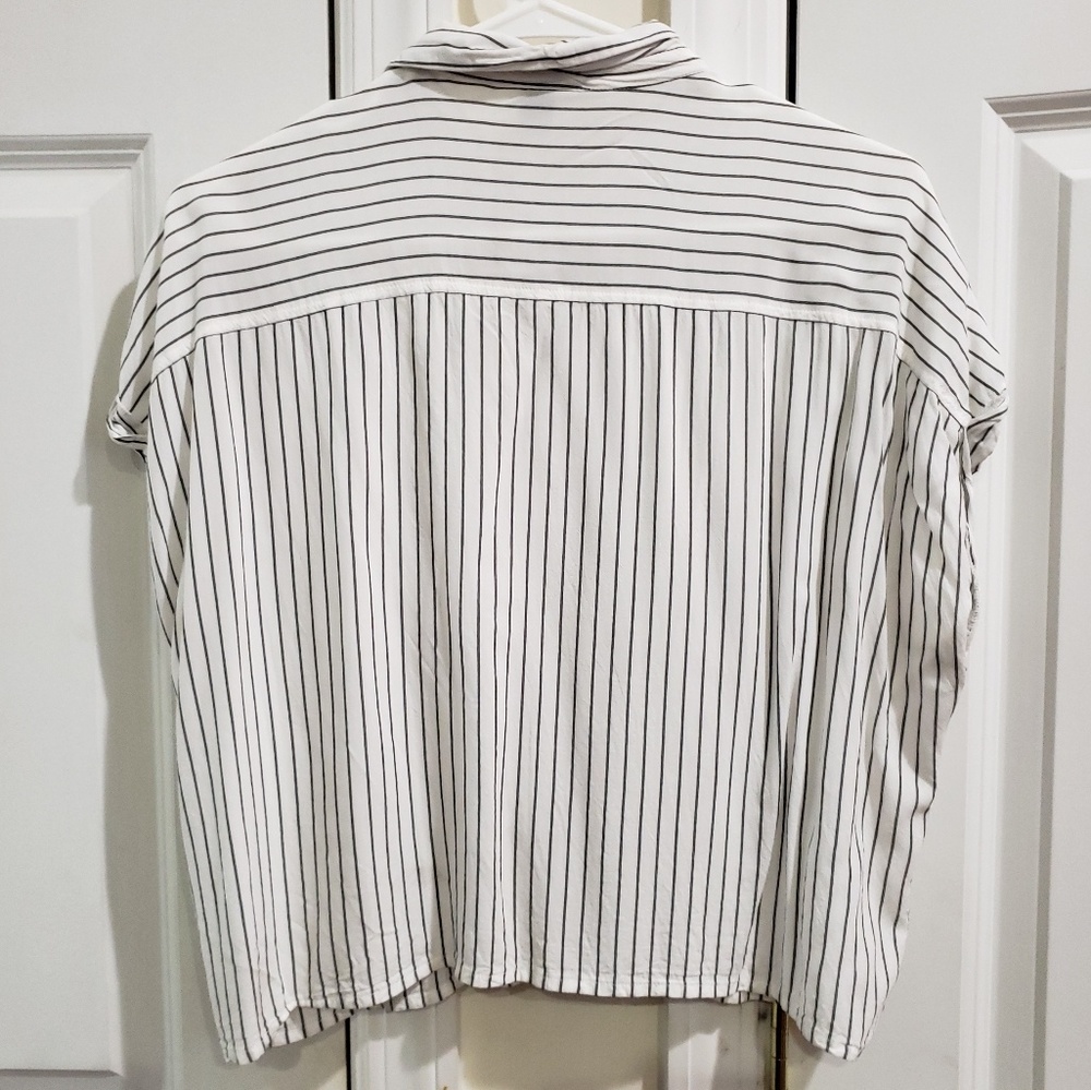 Crop Top - Picture 3 of 3